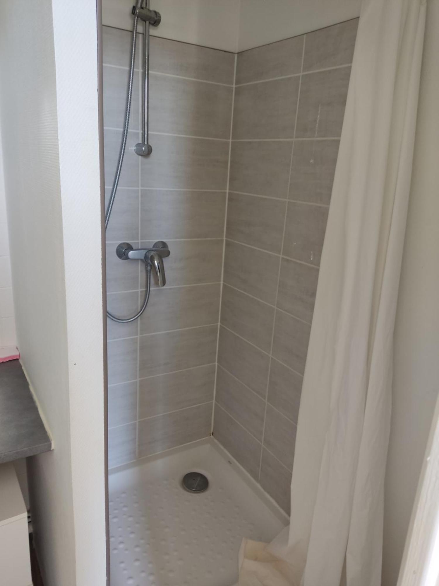 Le 3, Wifi, Parking, Centre Apartment Chateauroux Exterior photo